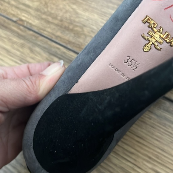 Prada pumps Black and Grey - Picture 3 of 4